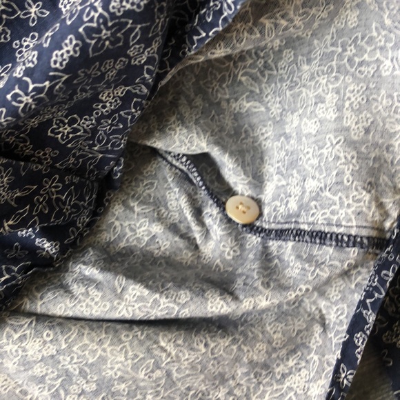 SOLD Gap Dainty Floral Button Down Cotton Long Sleeve - Picture 12 of 13